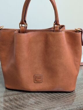 Dooney & Bourke Florentine Brenna